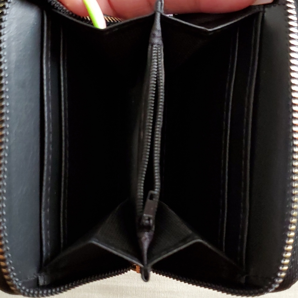 Zip Wallet - Picture 3 of 3